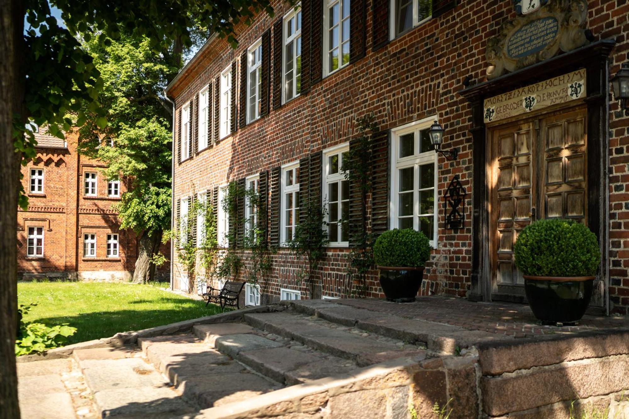 Romantik Hotel Gutshaus Ludorf エクステリア 写真