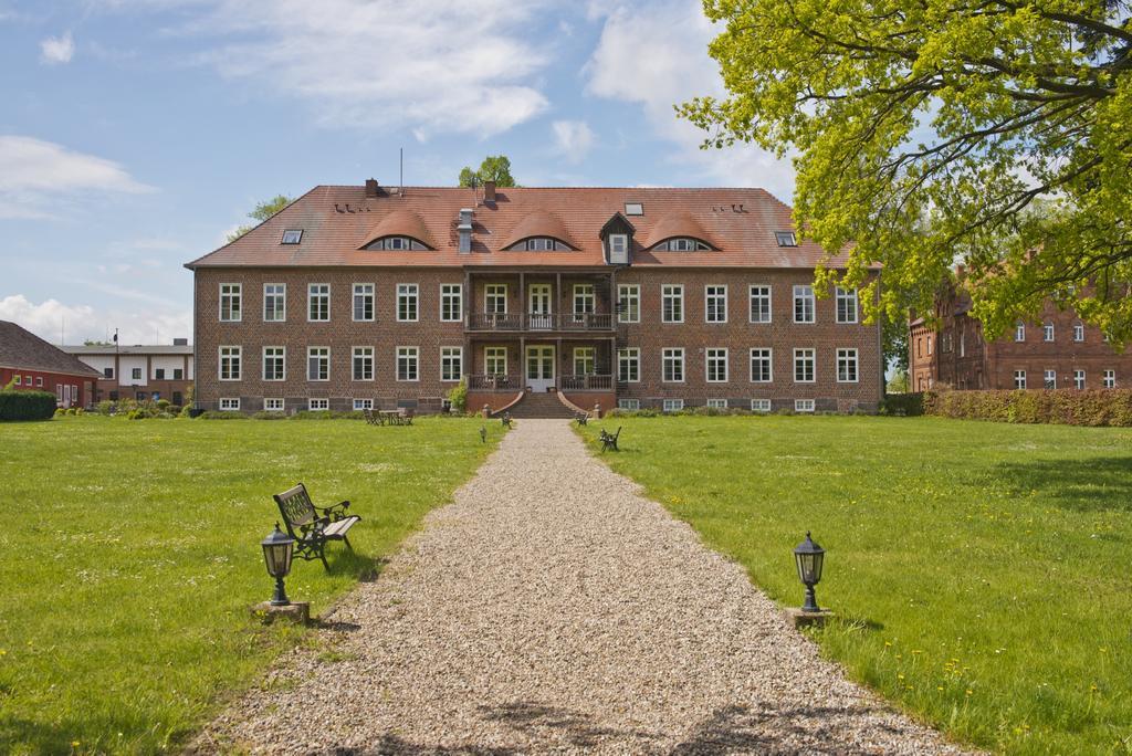 Romantik Hotel Gutshaus Ludorf エクステリア 写真